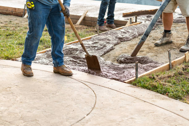 Best Custom Concrete Contractor  in Wood River, NE